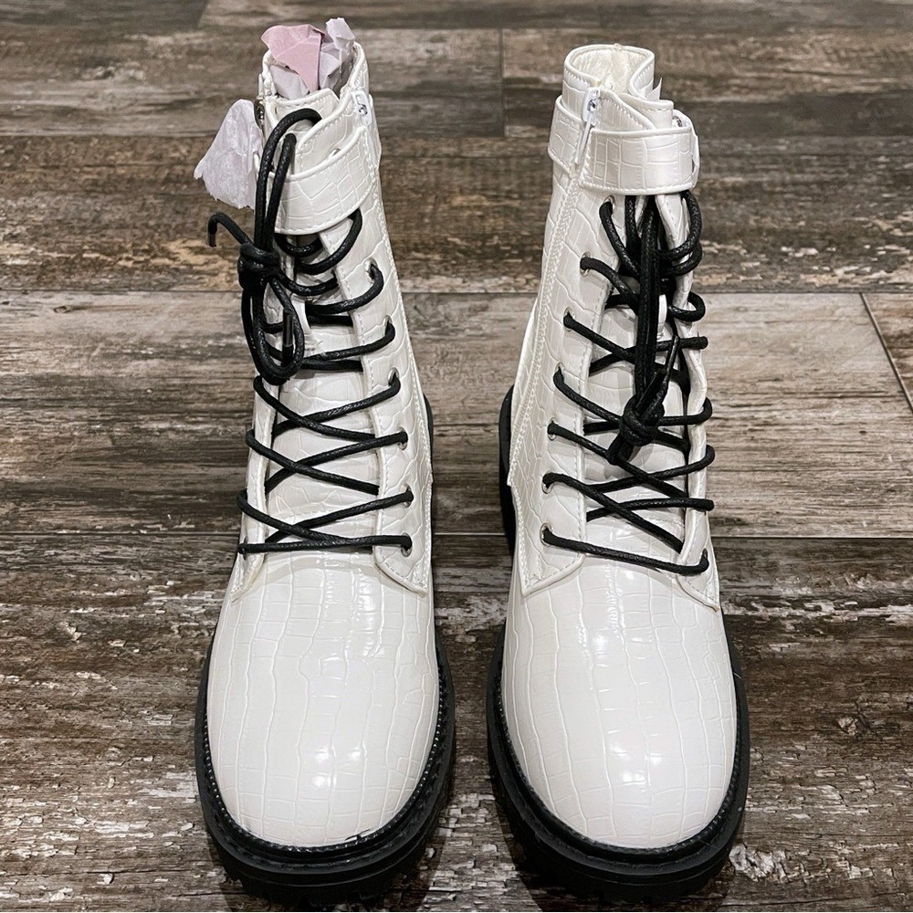Nicole Miller Boots New‎ York Snakeskin Combat Moto City White Size 7 NEW - Picture 8 of 16